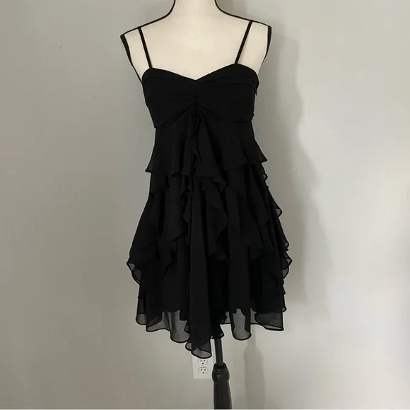 Miroa Vintage Black Ruffled Mini Dress - Picture 3 of 7